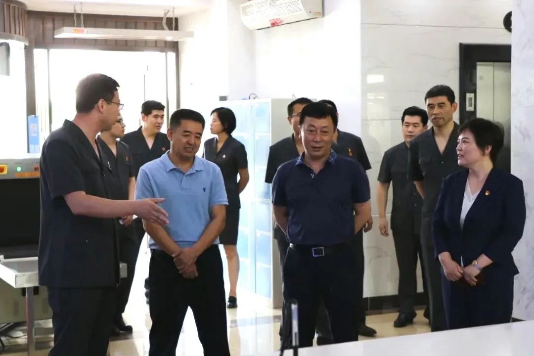 云上霍林郭勒 通辽市中级人民法院院长刘文华来我市人民法院调研指导