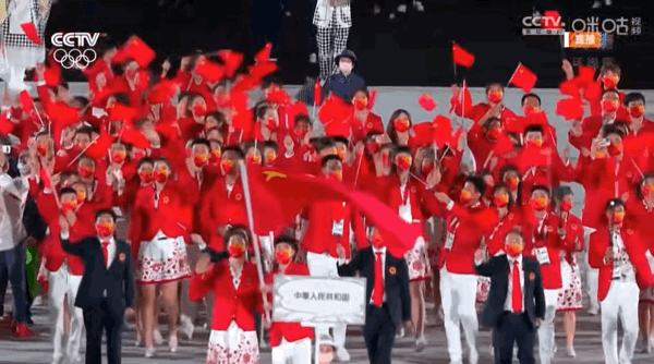朱婷和赵帅出任中国奥运代表团开幕式旗手,也是许多网友共同的呼声.