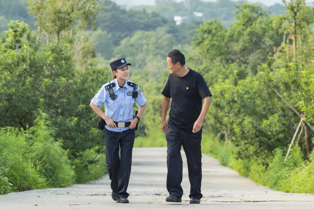 嗨,我们是森林警察!