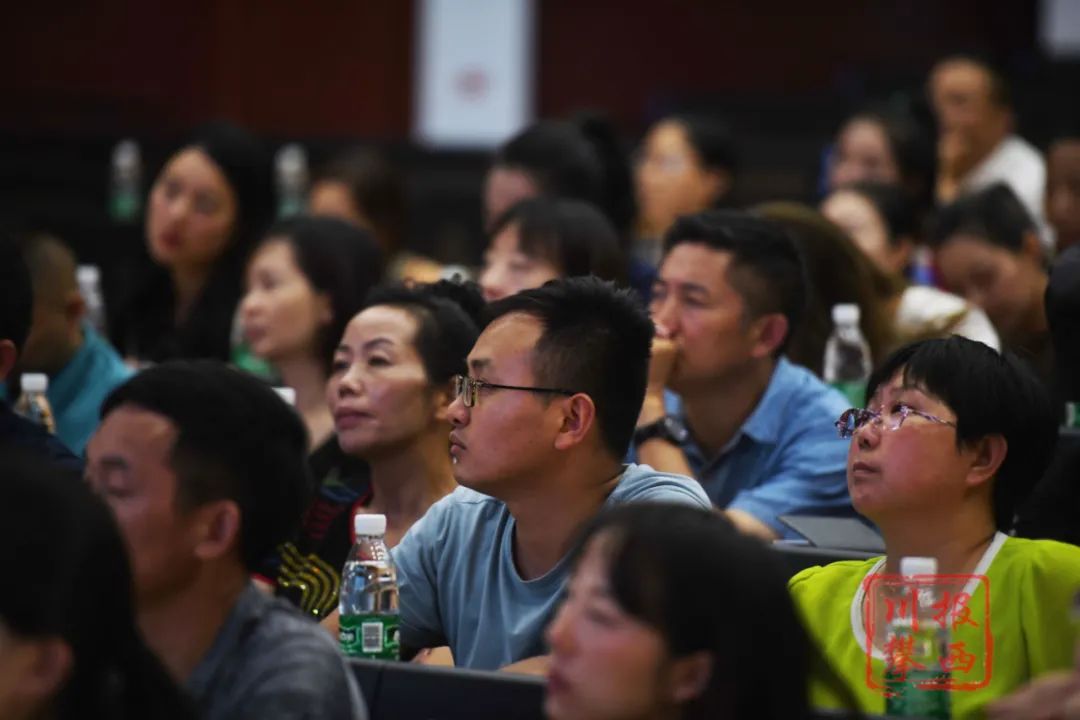 北师大专家学者为凉山新闻工作者带来头脑风暴