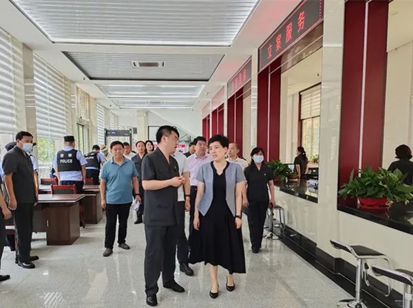 区委书记郅颂到钢城区法院调研指导教育整顿工作