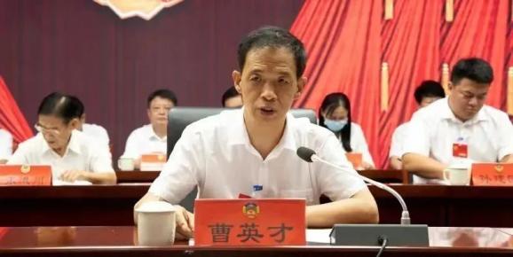 聚焦两会政协曲阳县第十届委员会第一次会议胜利闭幕