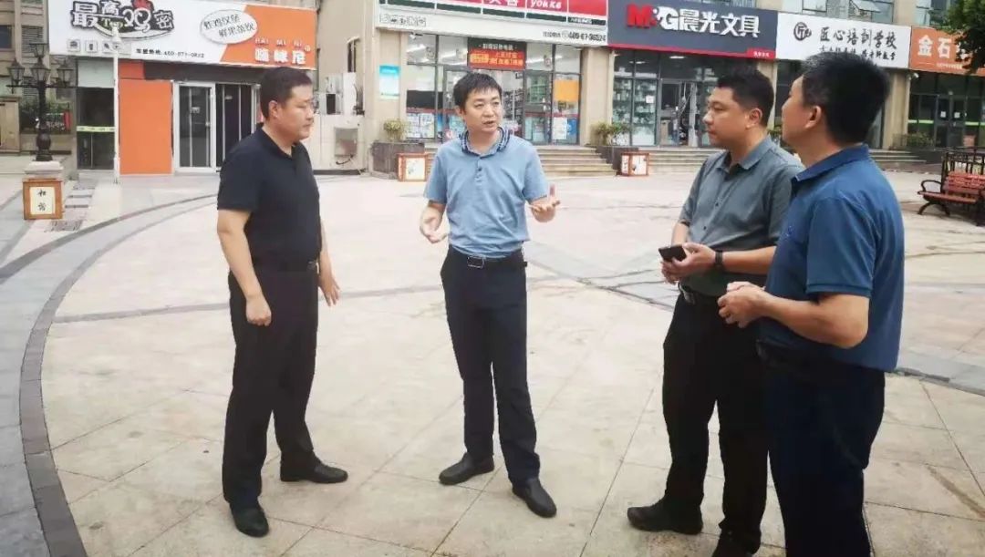 日照中央活力区发展服务中心党组书记,主任闫伟到秦楼街道督导防汛