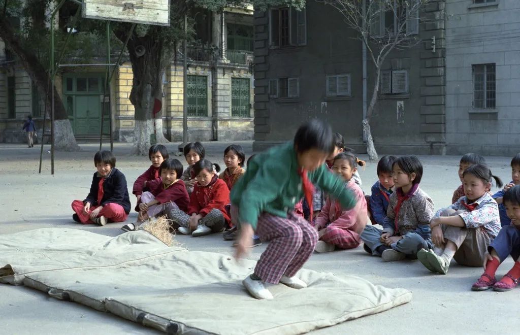 1970年代怀旧老照片感慨万千