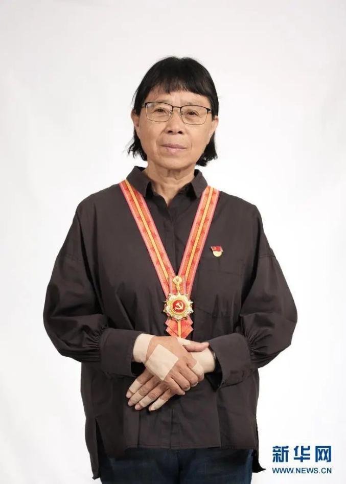 七一勋章获得者校长妈妈张桂梅燃烧自己点亮梦想