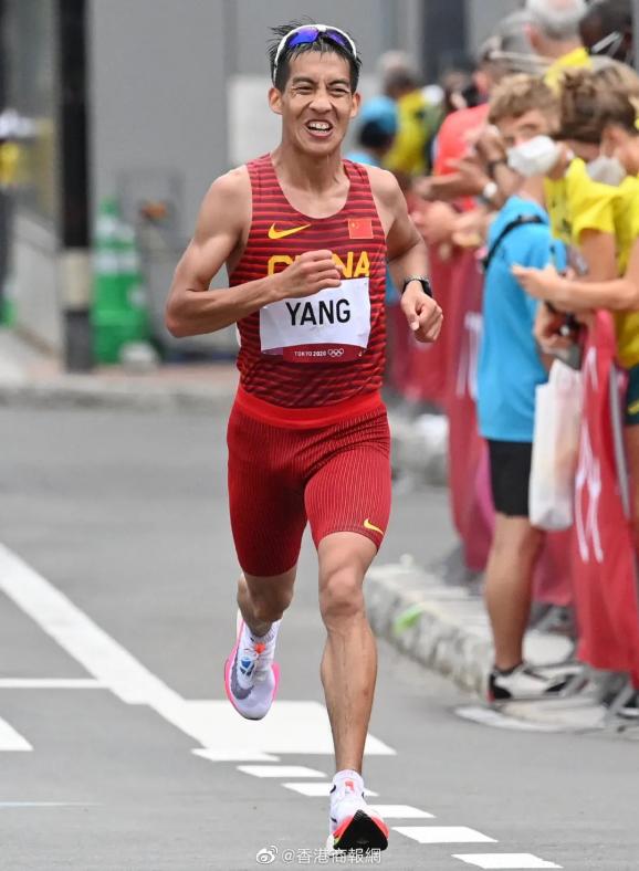杨绍辉创中国马拉松奥运历史最佳战绩!巍山人民为他加油喝彩