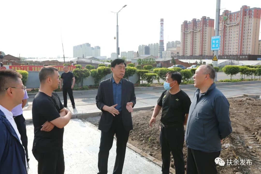 吉林省扶余市委副书记代市长盖克就城市建设管理及安全生产情况进行晨