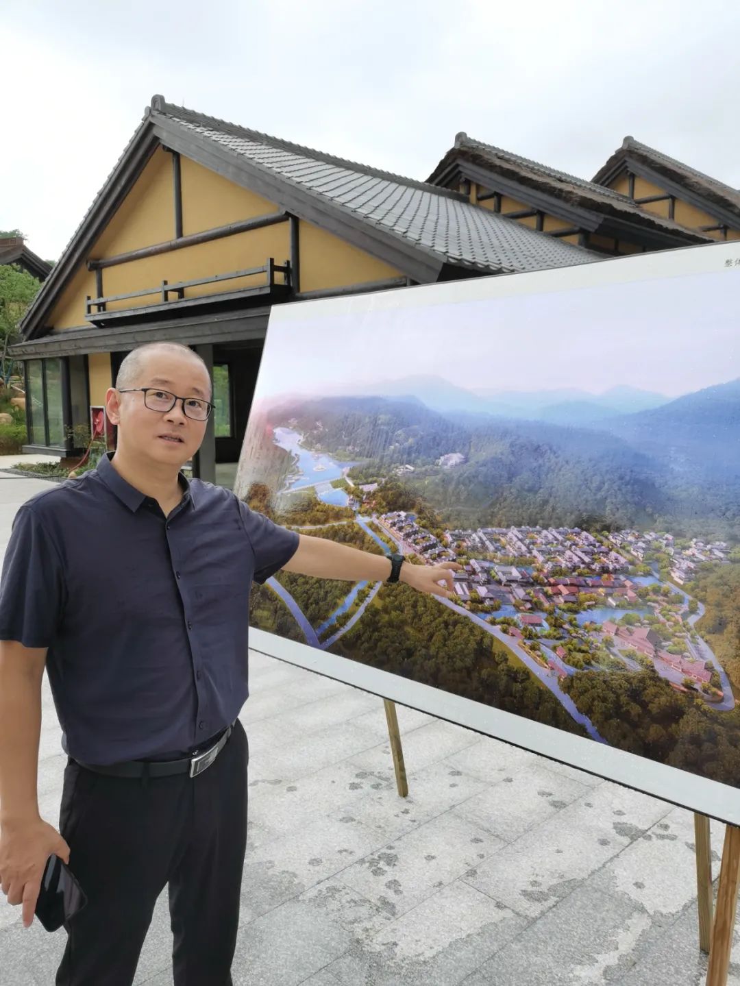 由新余弘凌文旅有限公司开发的全市重点项目——宽心小镇,主体建筑已