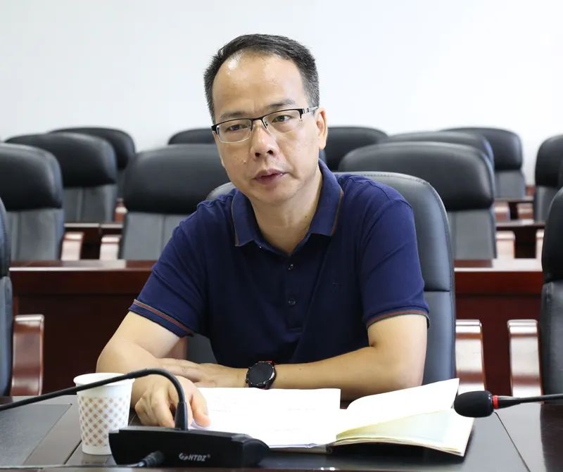 县委组织部副部长李海斌到博白法院调研指导党建工作
