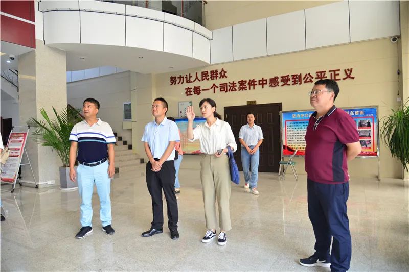 县委常委统战部部长杨春祥一行到宾川法院调研指导民族团结进步创建