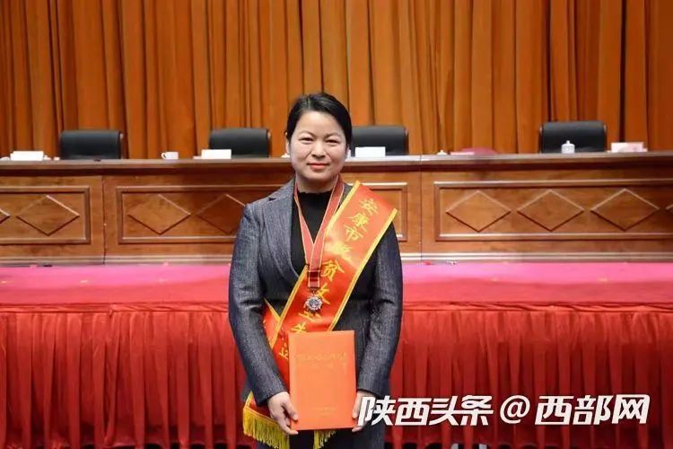 医心向党 百年百人丨邓蕾:坚守三年 为脱贫攻坚做实事