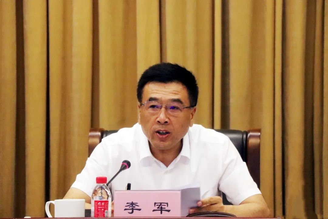 澎湃号>大兴安岭日报> 李军指出,年初以来,集团上下坚持夯基固本,同心