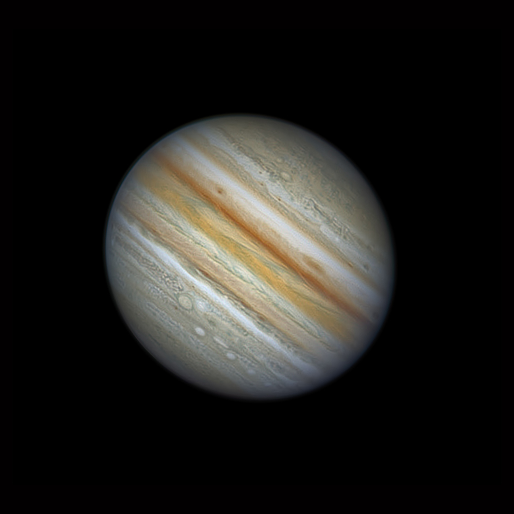 江苏省天文爱好者王海俨2021年8月6日在苏州市区拍摄的木星特写.