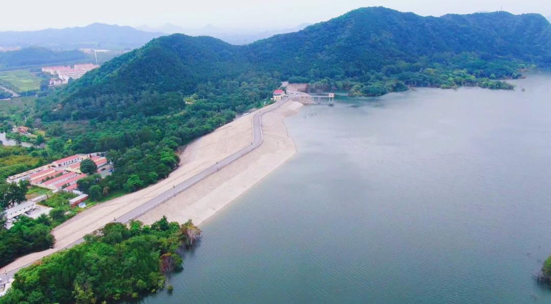 雨后密云水库生态美景惊艳四方;今起严查利用河湖开办旅游项目等活动