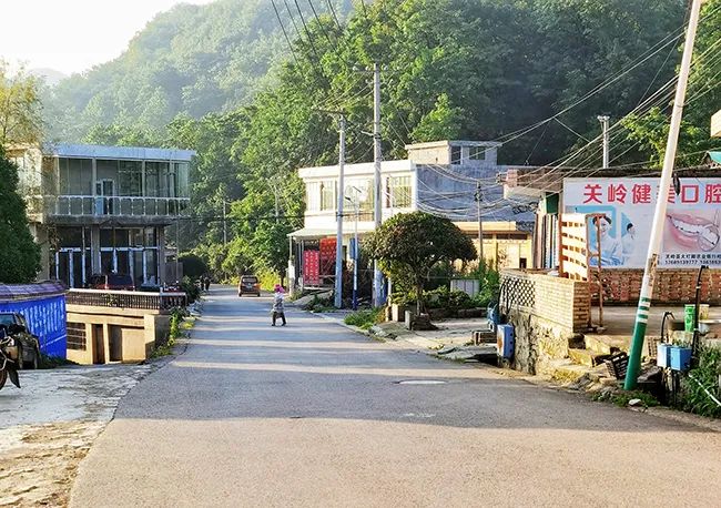 文明乡风宜居乡村我们在行动关岭岗乌镇重塑城镇新貌构建宜居乡村