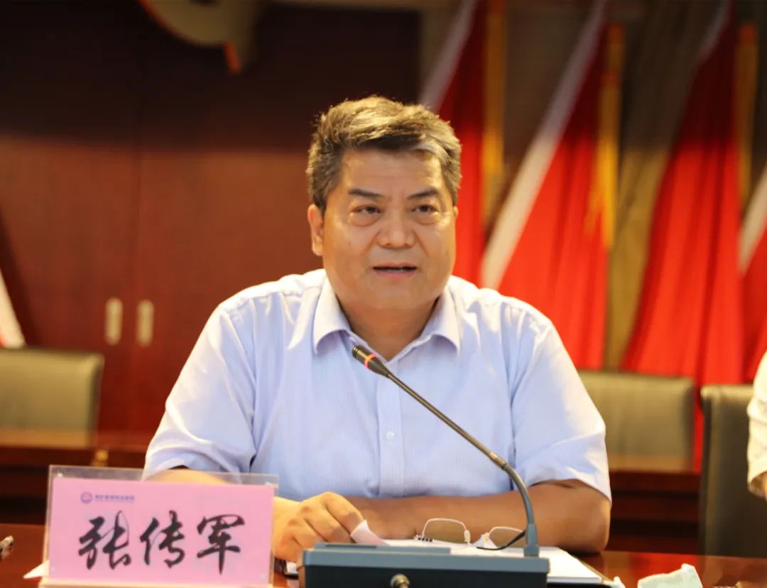 院长张传军做开班致辞院长张传军,副院长王爱亮,副院长赵文健,院长