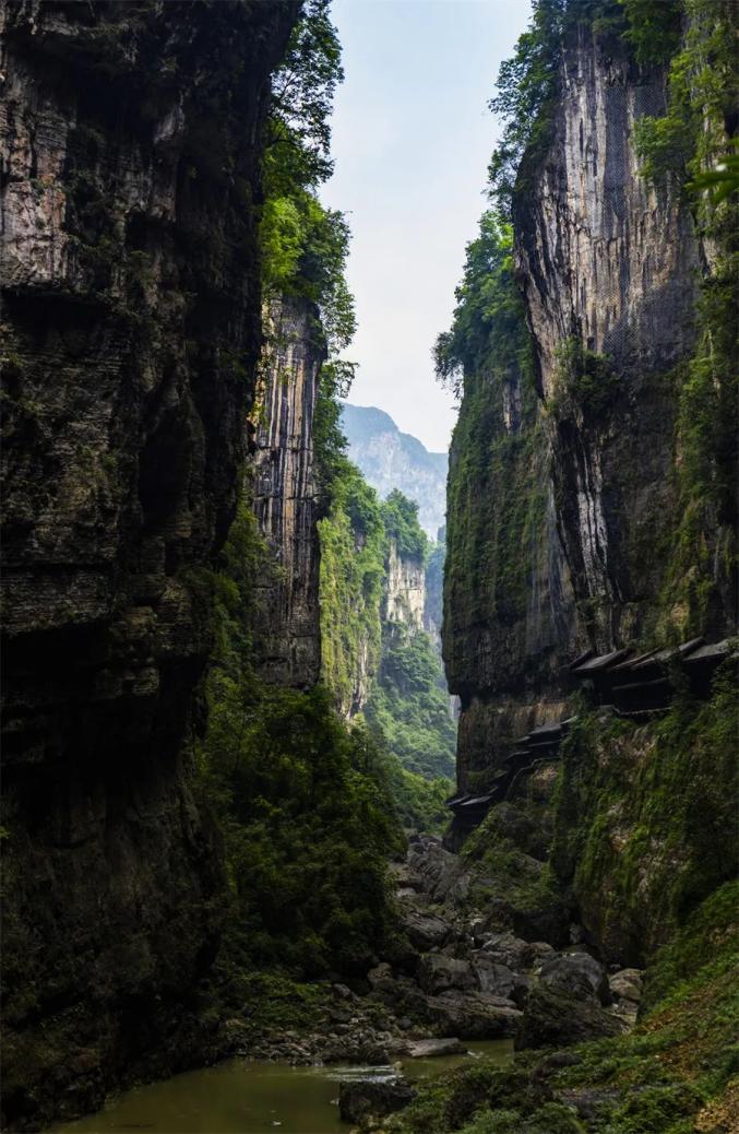 云赏恩施穿越云龙地缝千万年的美景