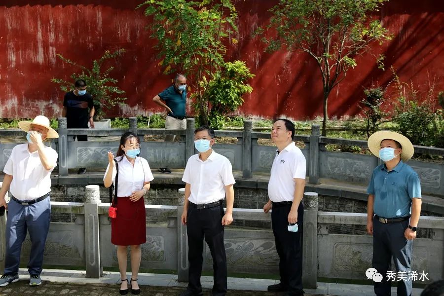 人民日报社湖北分社社长贺广华来浠水采访调研