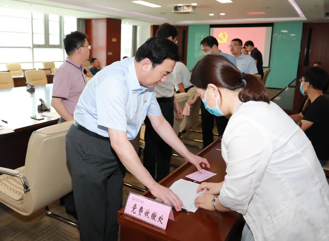 张恒道以普通党员身份参加党史学习教育专题组织生活会