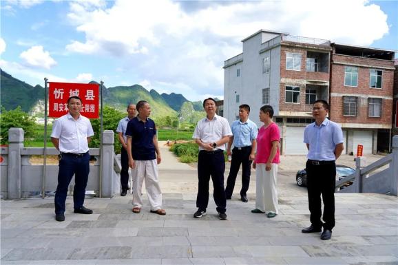 隆光烈士纪念碑,古蓬镇周安革命烈士陵园,马泗乡都宜忻纪念馆等地调研