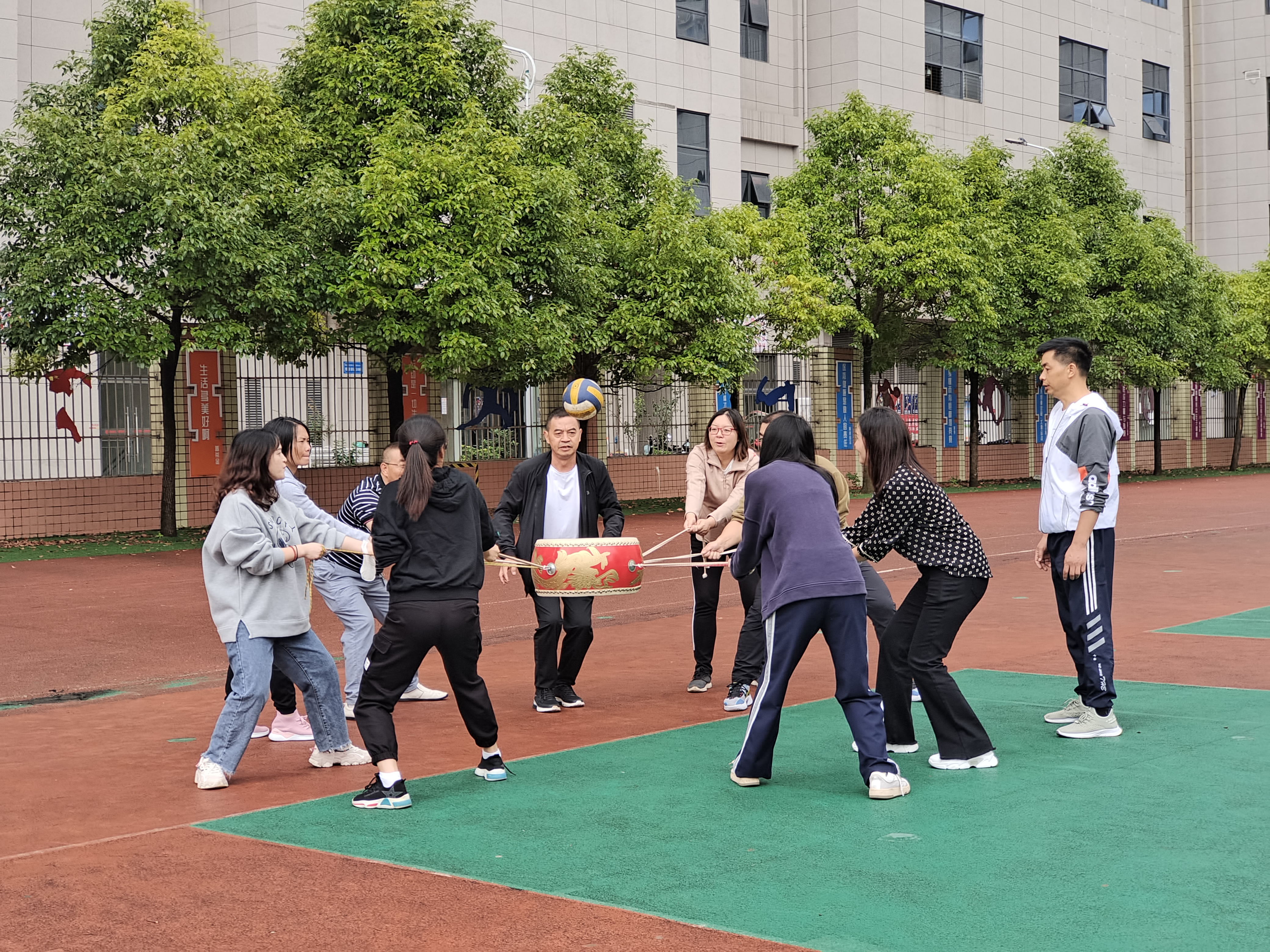 钟山区第二小学:培养教师素能 促进团队协作