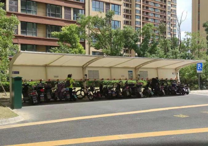 小区里的电动自行车充电桩更安全!