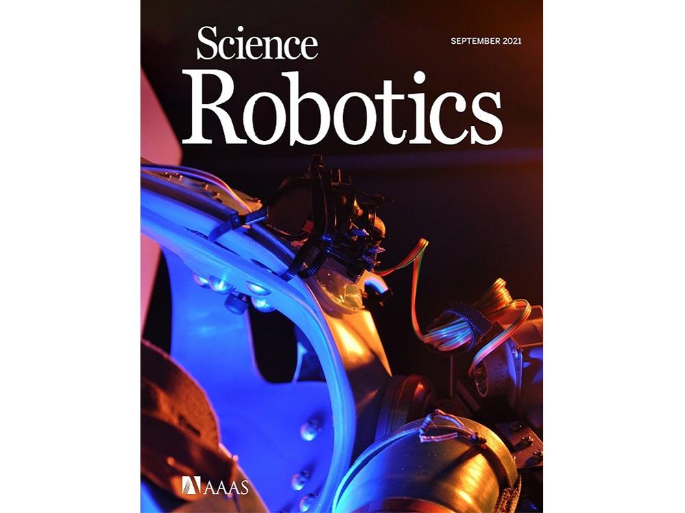 刚刚登上了science robotics最新人机交互专刊封面