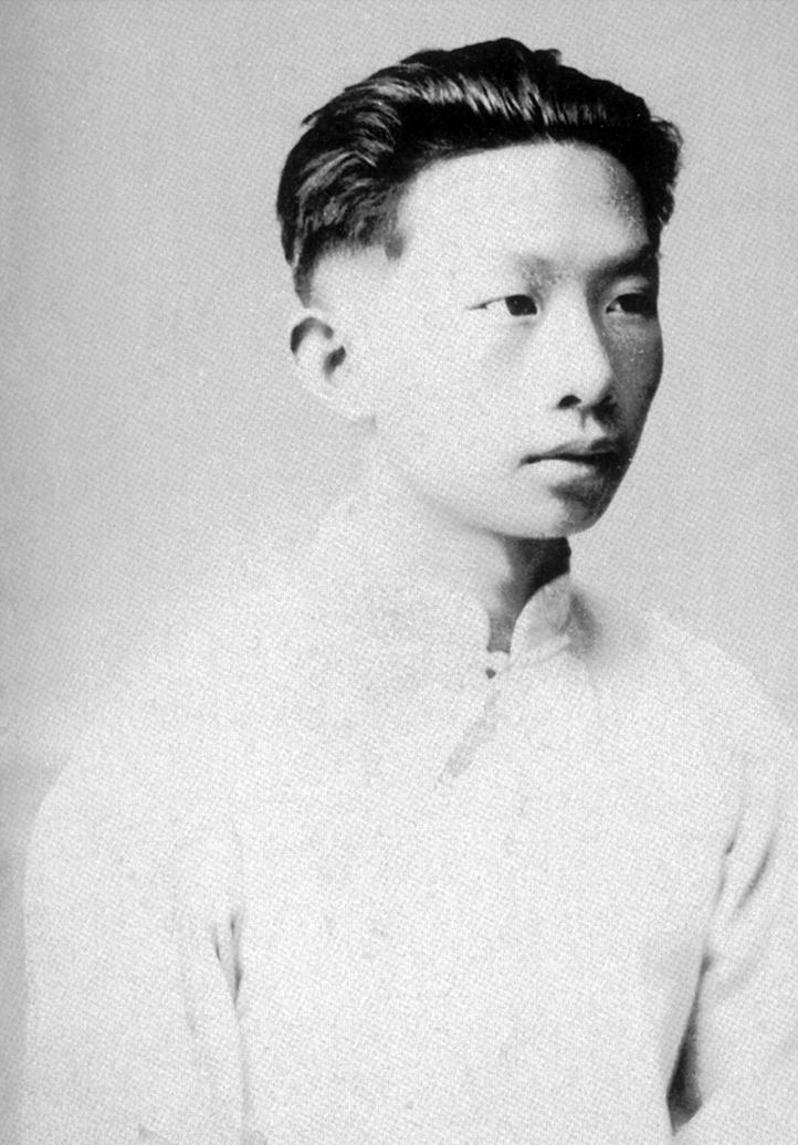 人民音乐家聂耳原名聂守信,1912年生于云南昆明,家中排行老四.