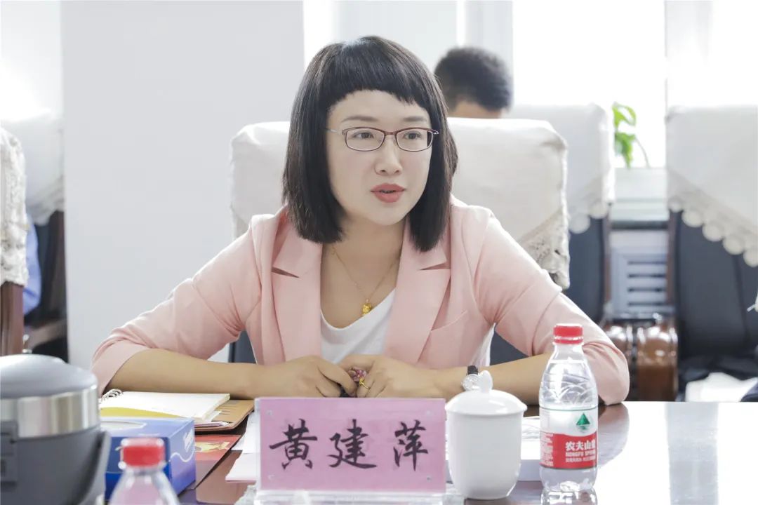 省人大代表,中达会计师事务所主任会计师 黄建萍