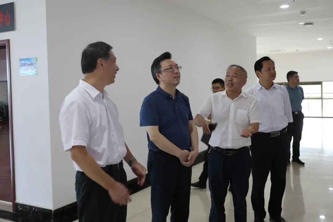 省总工会党组书记,常务副主席邹绍辉到我市调研