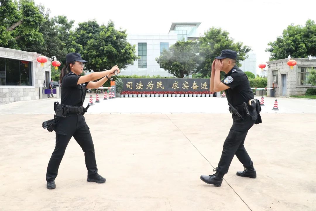 建水法院司法警察大队开展实战化训练
