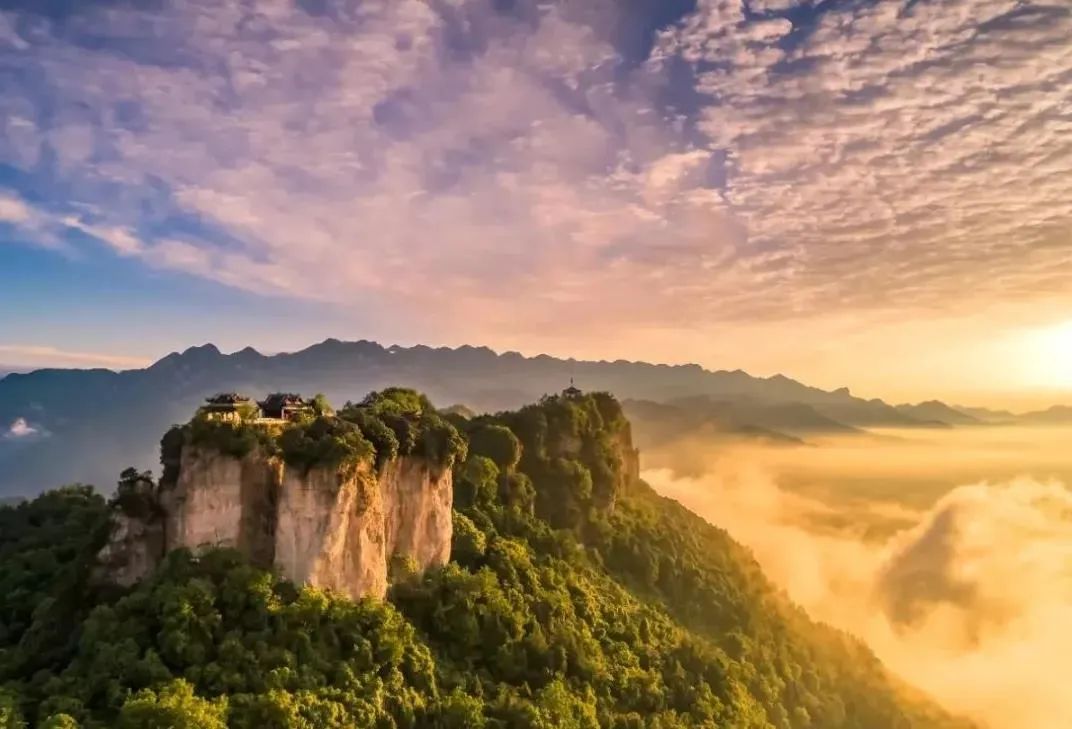 到巴山大峡谷各售票窗口购票即可享受景区(大象洞,桃溪谷,罗盘顶)免