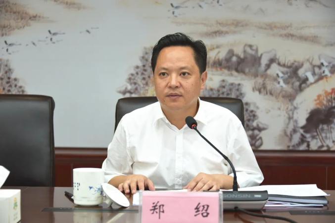 座谈会上,在听取完五大领域汇报和相关部门单位发言后,郑绍指出,经济