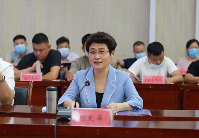 郑丽萍,河北科技报社社长,河北省农村专业技术协会理事长李树宝,邢台