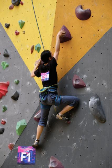 岩壁上的速度与激情这场攀岩赛在杨浦开赛