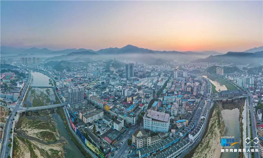 岳西女性  近年来,地处大别山深处的安徽省安庆市岳西县坚持生态立县