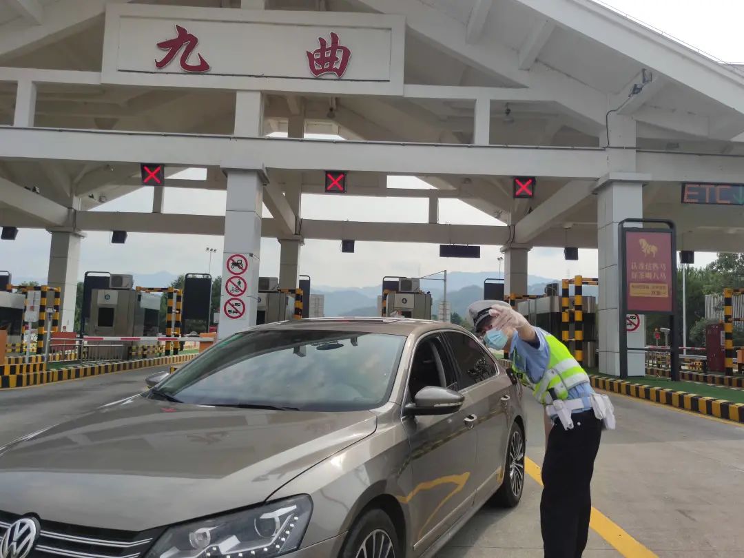 澎湃号>南平高速交警> g1514宁上高速将是广大群众前往武夷山风景区的