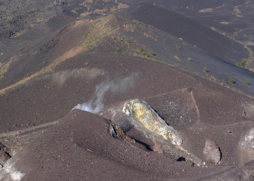 声入山地巴厘岛61巴图尔火山徒步历经黑暗将迎来最美的风景