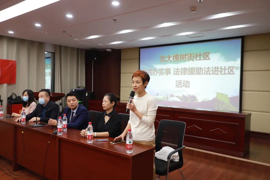 活动由济南电视台生活频道主持人姝青主持,正荣凯法律援助服务团队