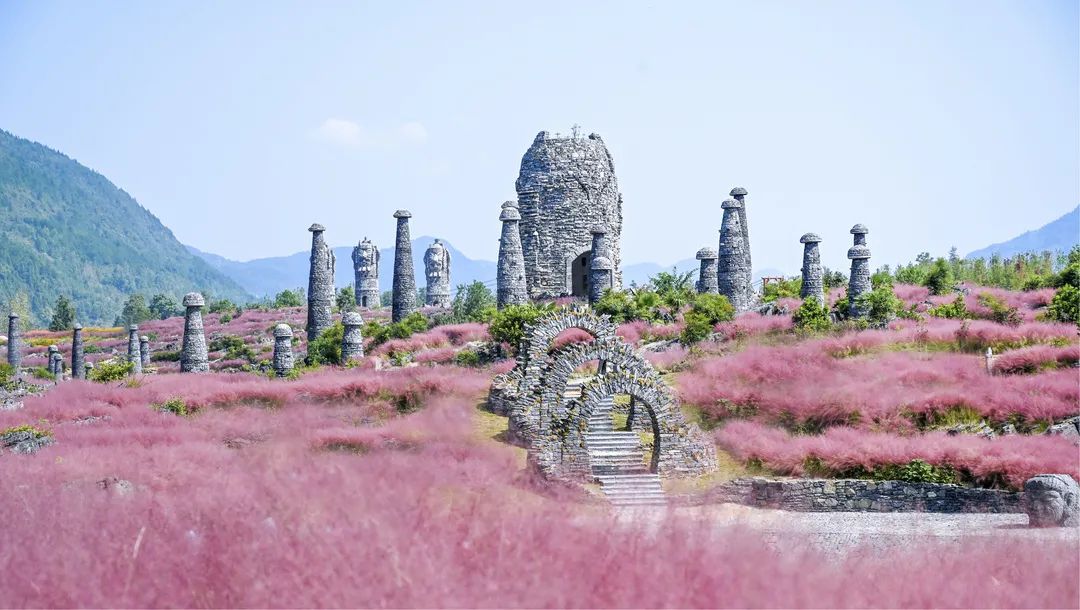 叠石花谷 酉阳旅投供图防控小贴士乘坐公共交通工具,前往人群密集场所