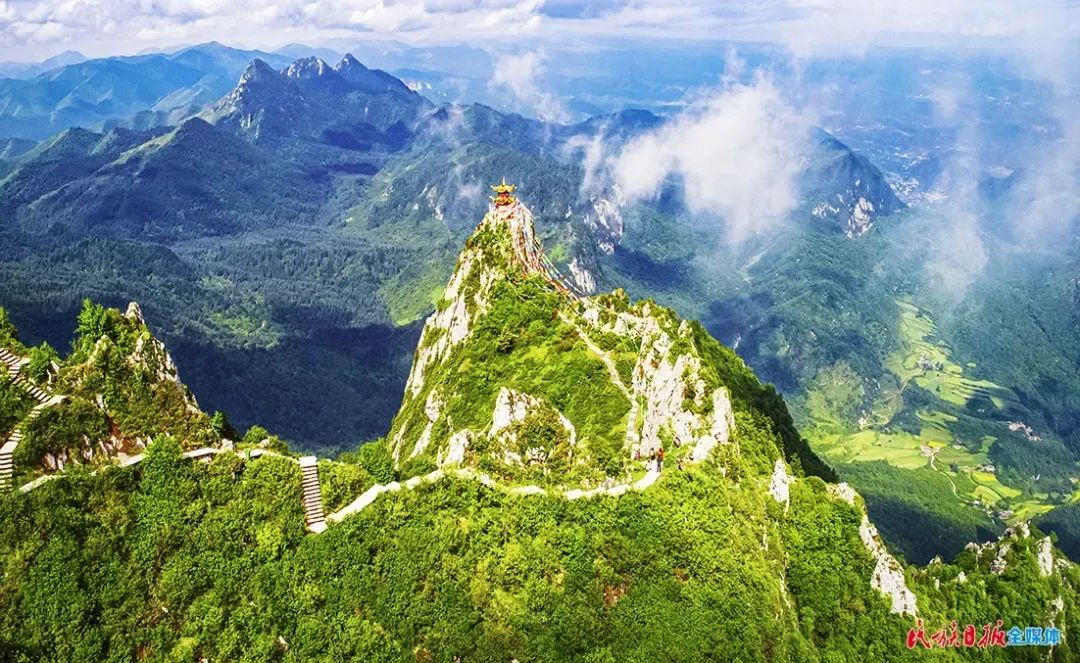 大墩峡景区位于甘青两省四县交界处,横亘丝路要塞,贯穿唐蕃古道,地处