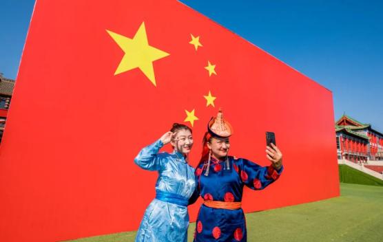 澎湃号>北方新报> 我爱你,中国!