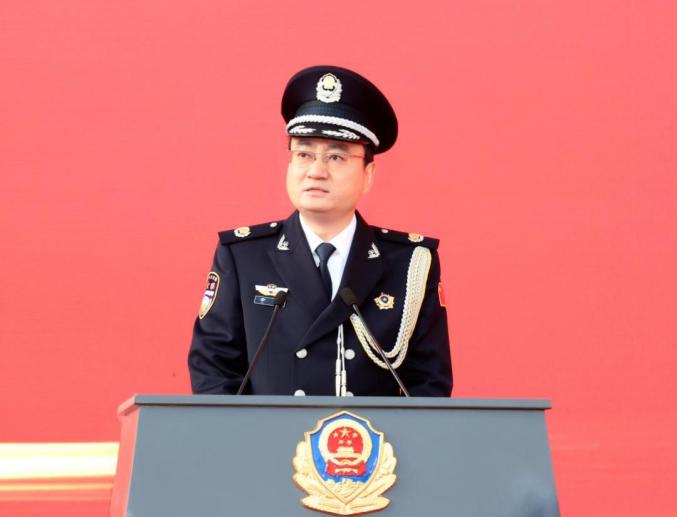 人民共和国成立72周年升国旗暨中国人民警察警礼服列装仪式隆重举行