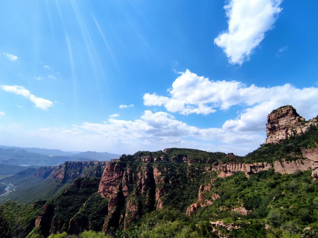 龙凤山 贾春良 摄