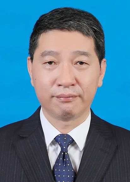 宁波市港航管理中心副主任副主委:张武军宁波中学副校长副主委:陈杰