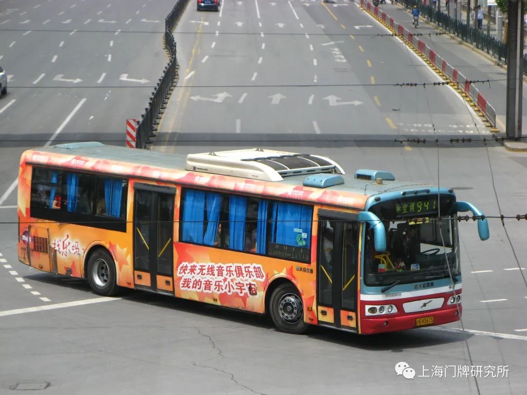 摄)925路swb6120v4(s2f)型客车(魏家钧 摄)925路swb6120khv2-3(s2c