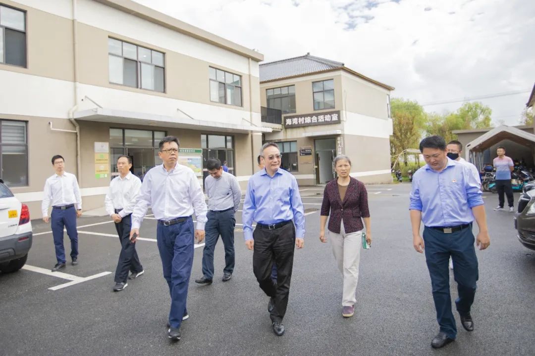 区人大常委会党组书记张培荣赴柘林镇走访调研