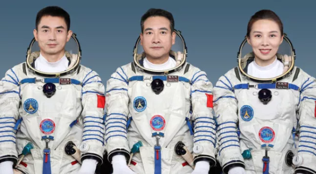 山东人的骄傲中国空间站首位女航天员征服太空
