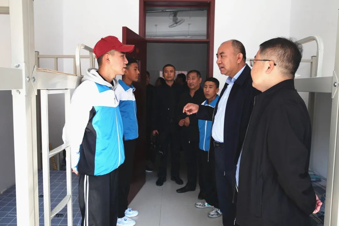 澎湃号>玉田职教中心> 此次座谈交流增进了玉田与且末之间的进一步
