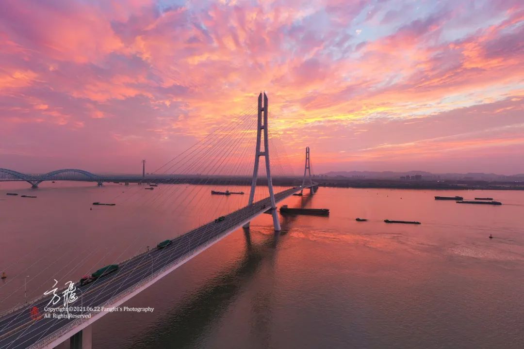 南京发布 换个角度看 它不仅是一座大桥 也融入了城市二桥(八卦洲长江